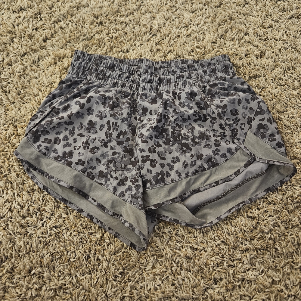 Athleta XXS Mesh Racer Run Shorts Animal Print Women's Exercise Athletic Sporty